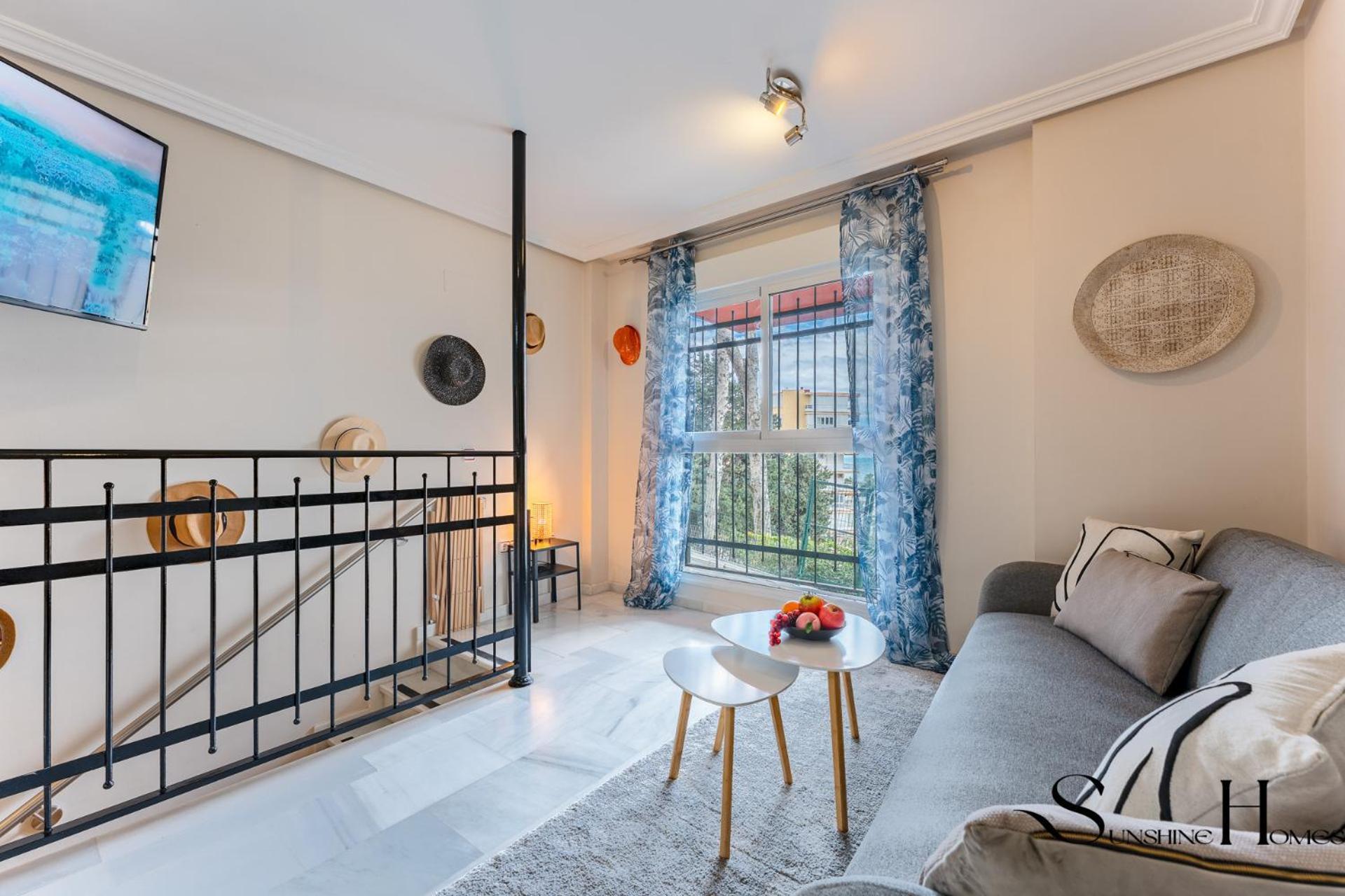 Cozy 2 Bedroom Duplex, Parking, Terrace, Office, Pool! *