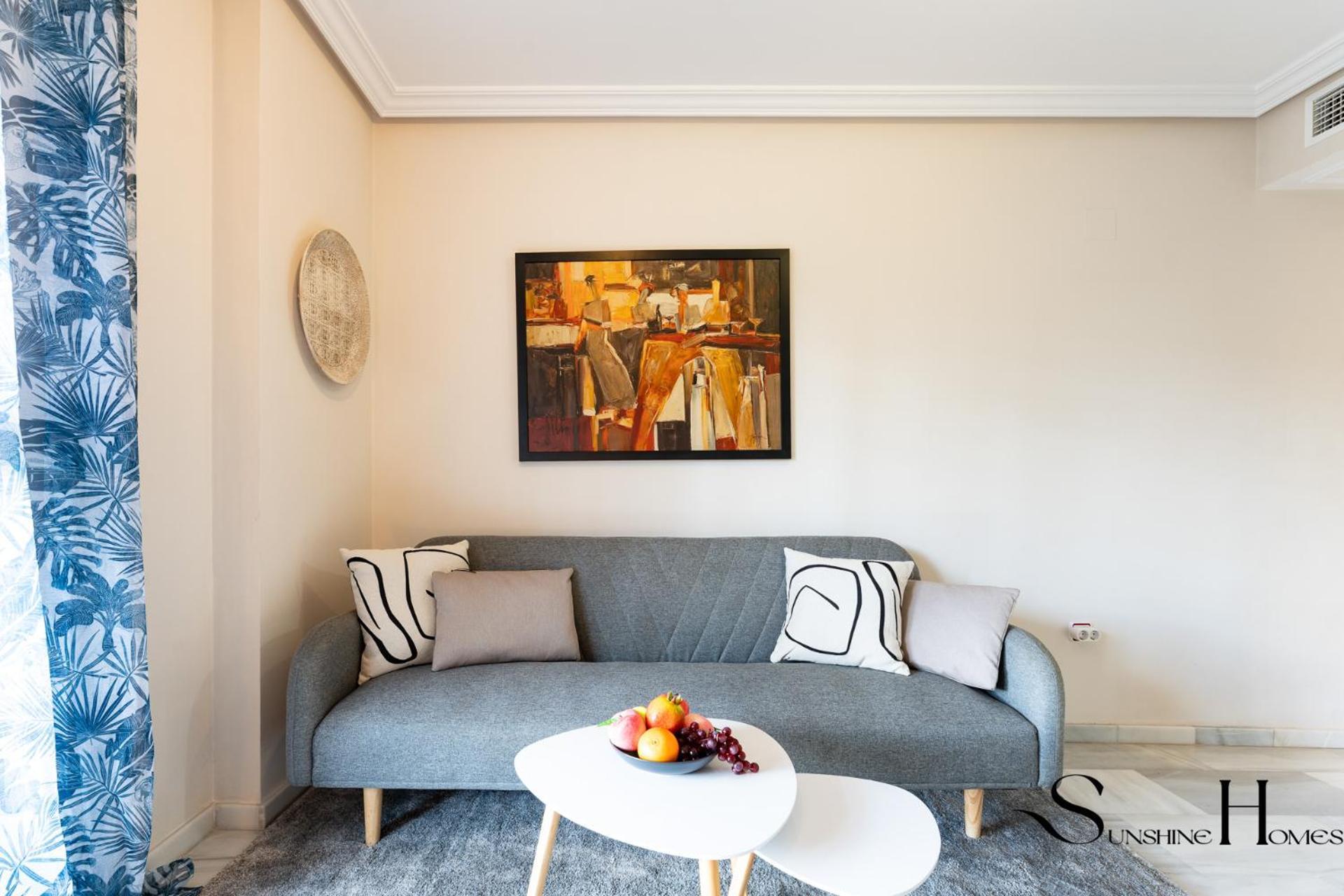 Cozy 2 Bedroom Duplex, Parking, Terrace, Office, Pool! Apartment *