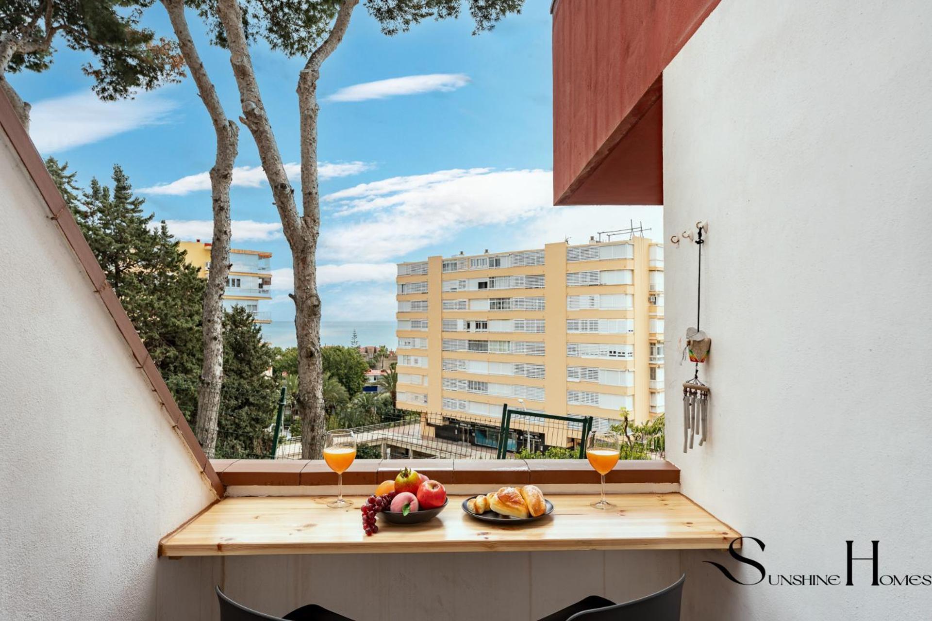Apartment Cozy 2 Bedroom Duplex, Parking, Terrace, Office, Pool! Torremolinos